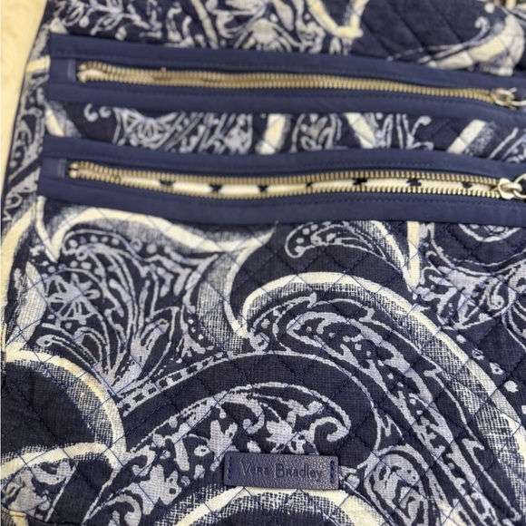 Vera Bradley Navy and White Paisley Crossbody Bag - Picture 2 of 8